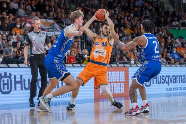 焦点毫无疑 焦点毫无疑