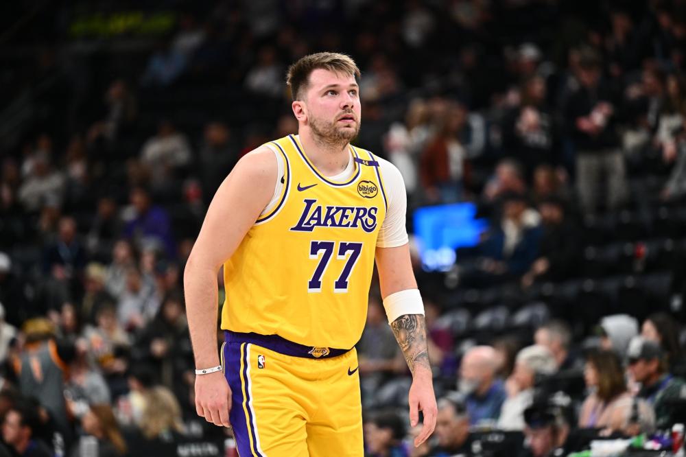 健的发挥斩 健的发挥斩